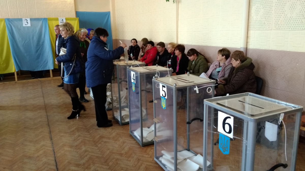 В Павлоградском районе подсчитали голоса на 74% избирательных участков 