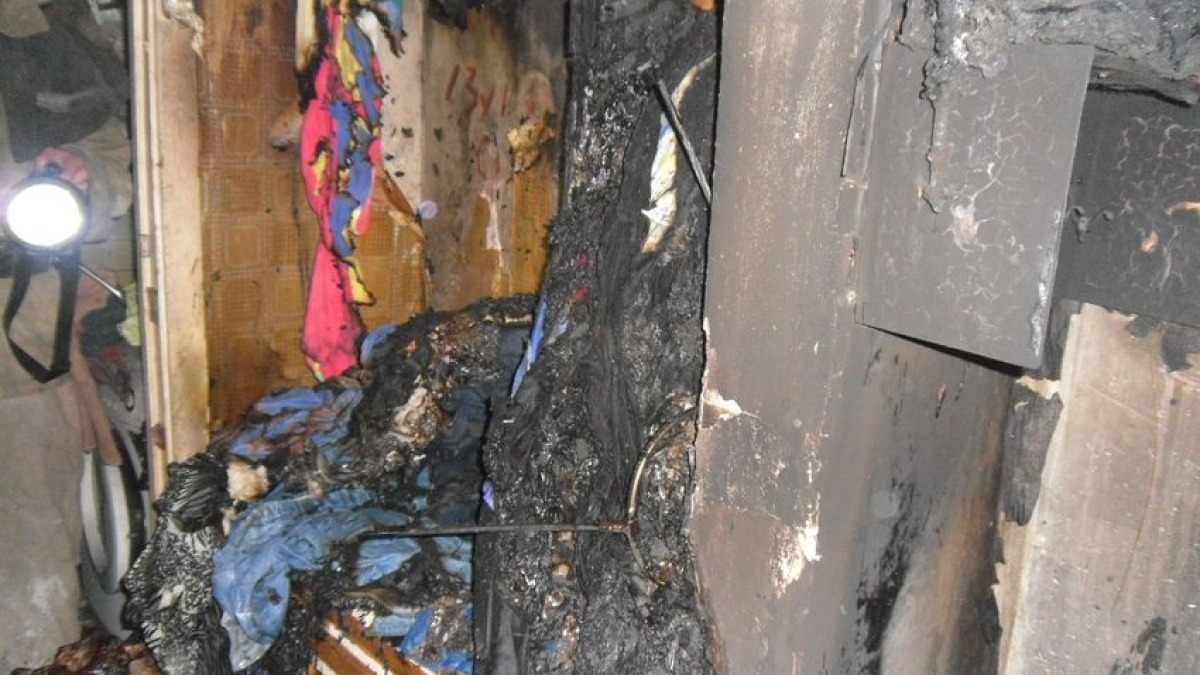 В Першотравенске пожарные спасли мужчину