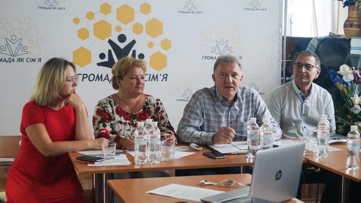 ОСМД Западного Донбасса научат своими силами работать с властью и должниками