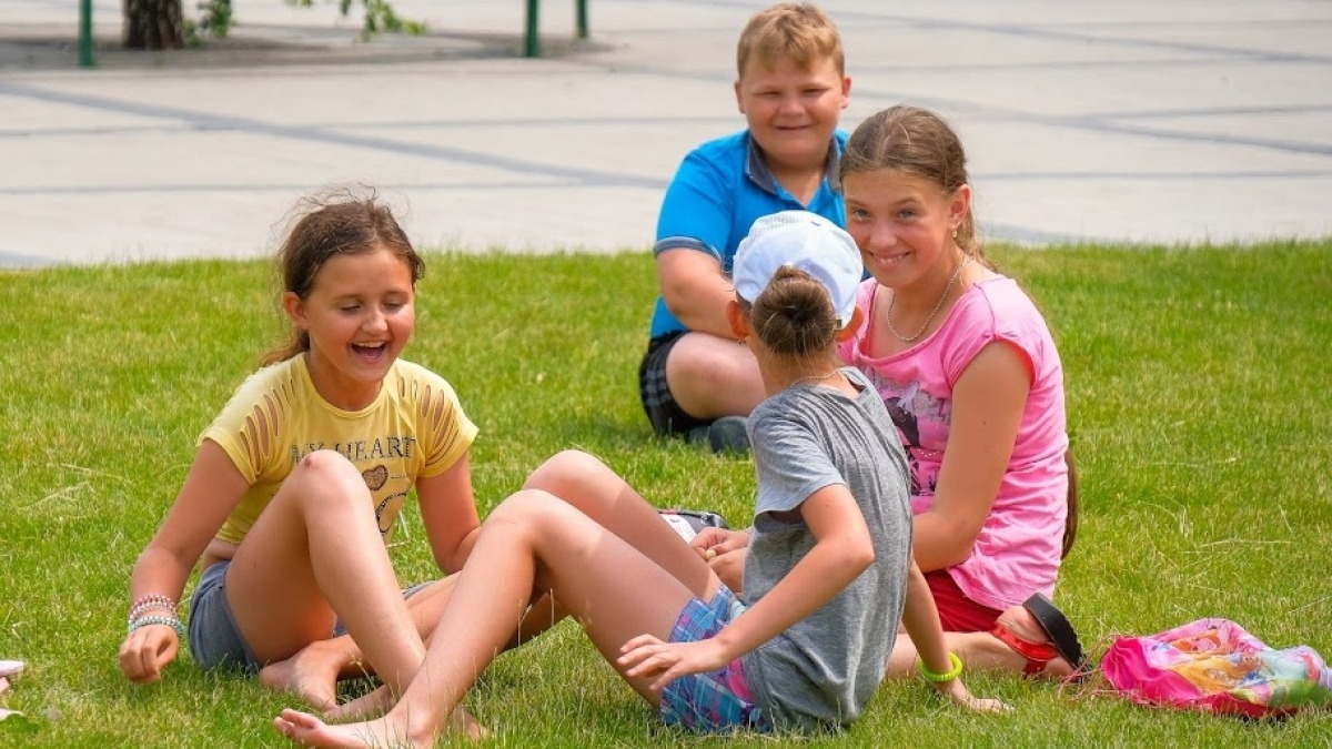 В пришкольных лагерях уже отдохнули более 66 тысяч школьников области