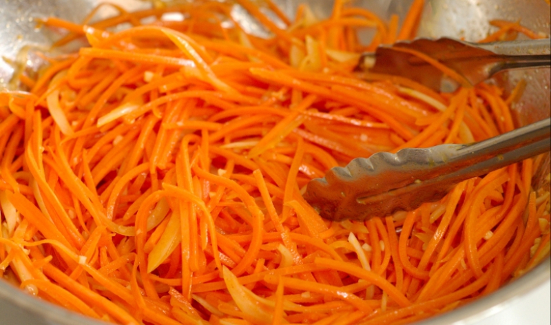 Кишечную палочку нашли в корейской морковке, которая шла на продажу в супермаркеты области 