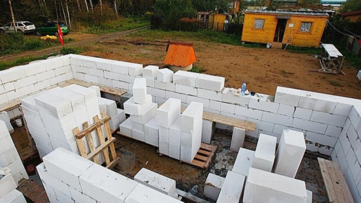 Как легализовать построенные без разрешения частные и дачные дома за три шага