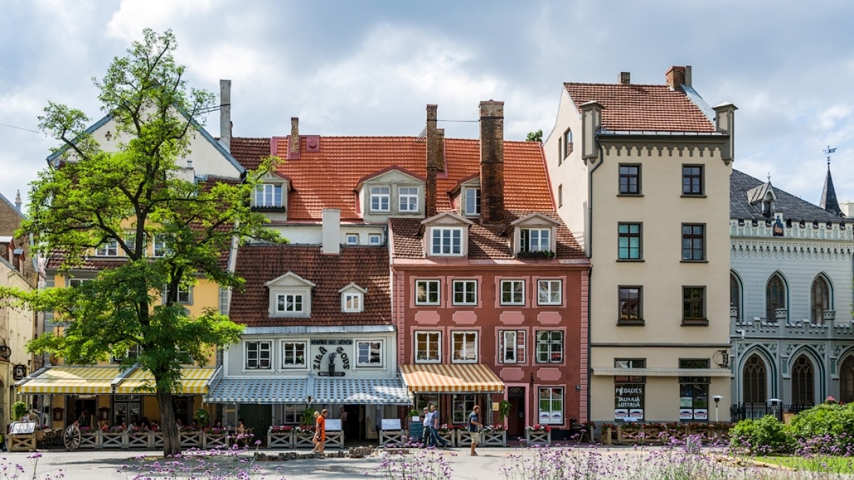 Разыскиваются педагоги для преподавания в украиноязычной школе Риги