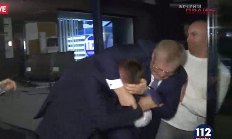 Парасюк получил в морду от Вилкула, - пресс-служба