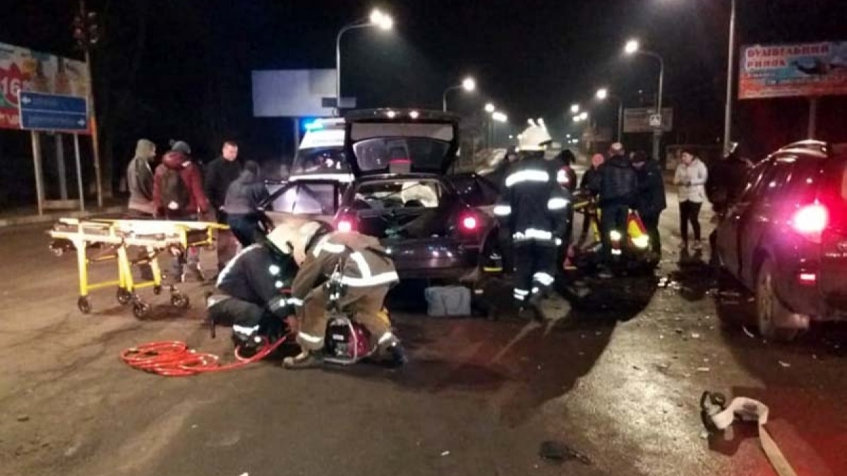 Ночное ДТП в Павлограде: 5 пострадавших и 1 погибший