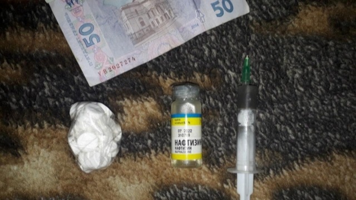 В Терновке задержали наркодилеров