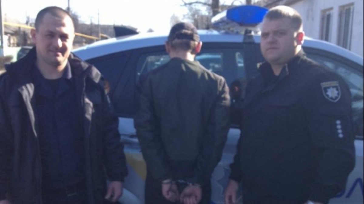 В Першотравенске задержали грабителей, которые напали на школьника