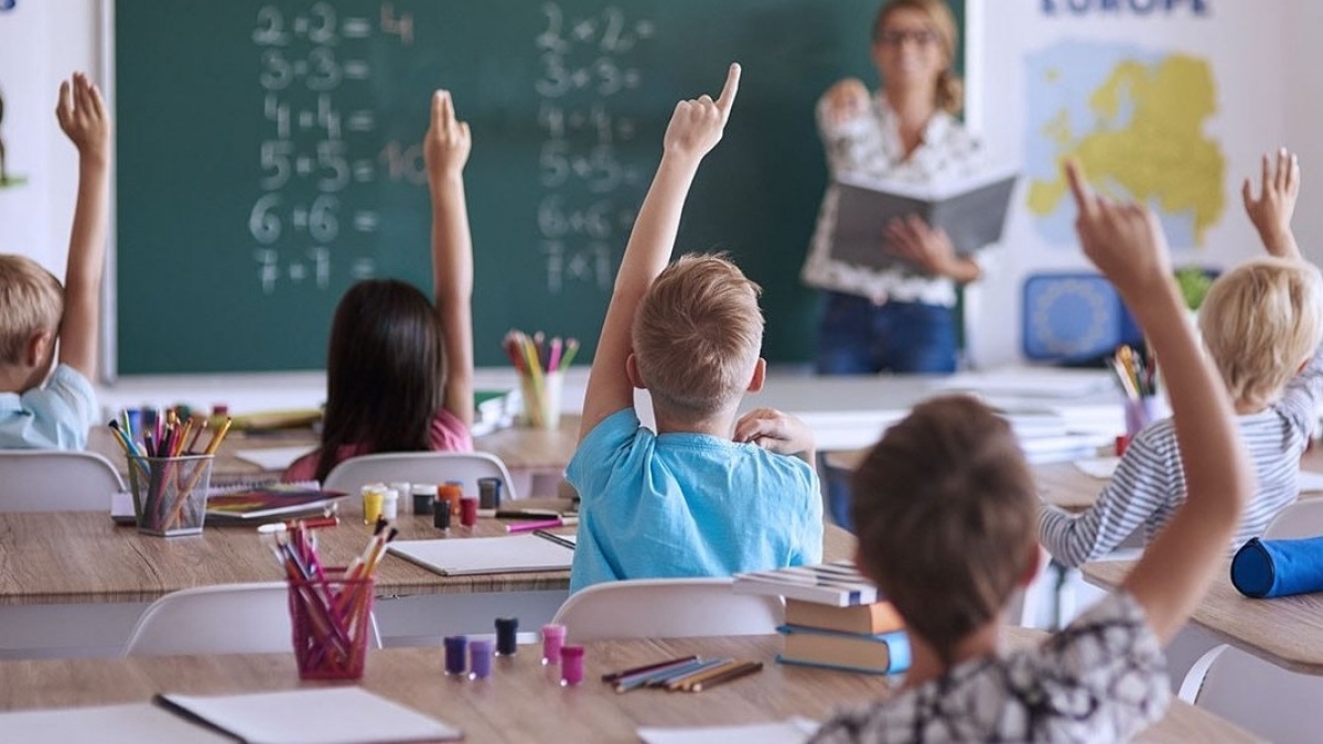 Молодые учителя со стажем до 10 лет получат по 21 тысячи гривен