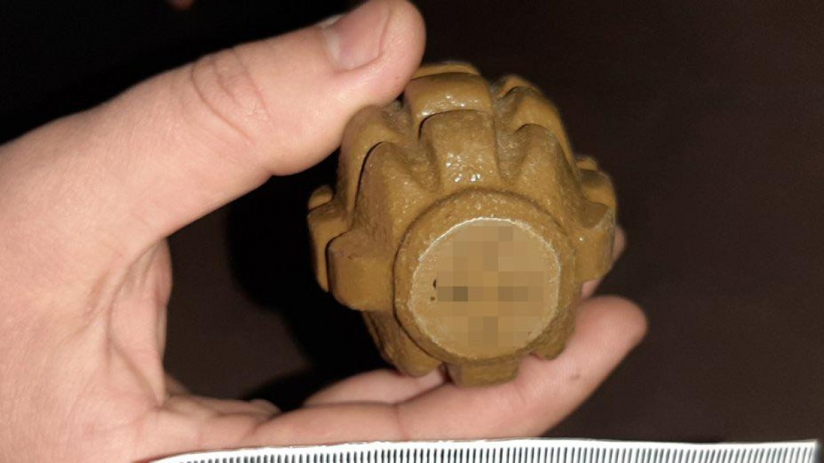 В Павлограде мужчина угрожал подорвать себя и жену гранатой