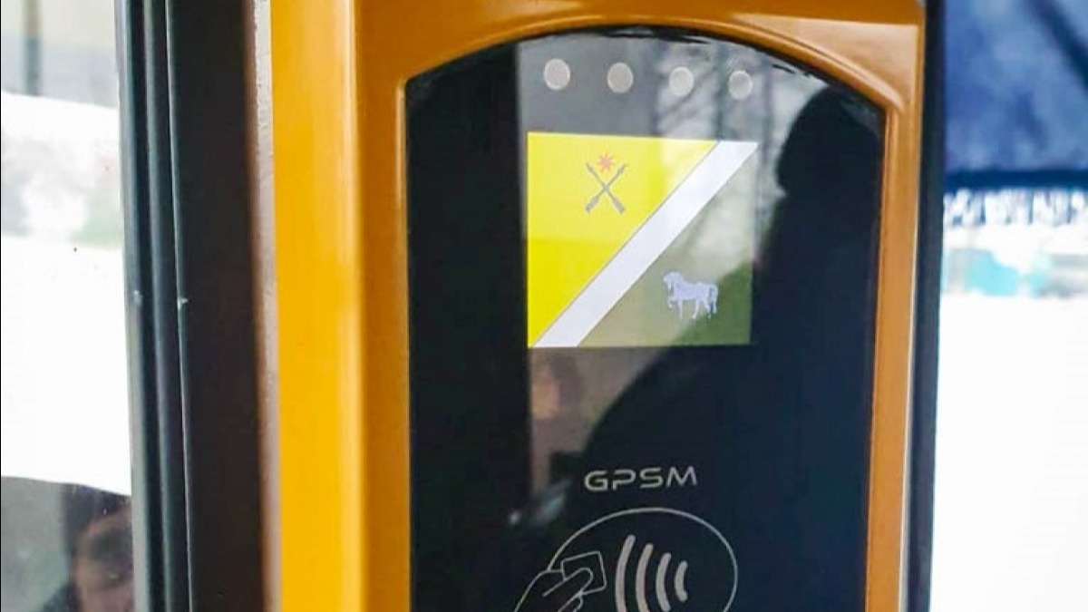 Павдоградцы, для которых временно ограничивали льготный проезд, снова смогут ездить по карточкам