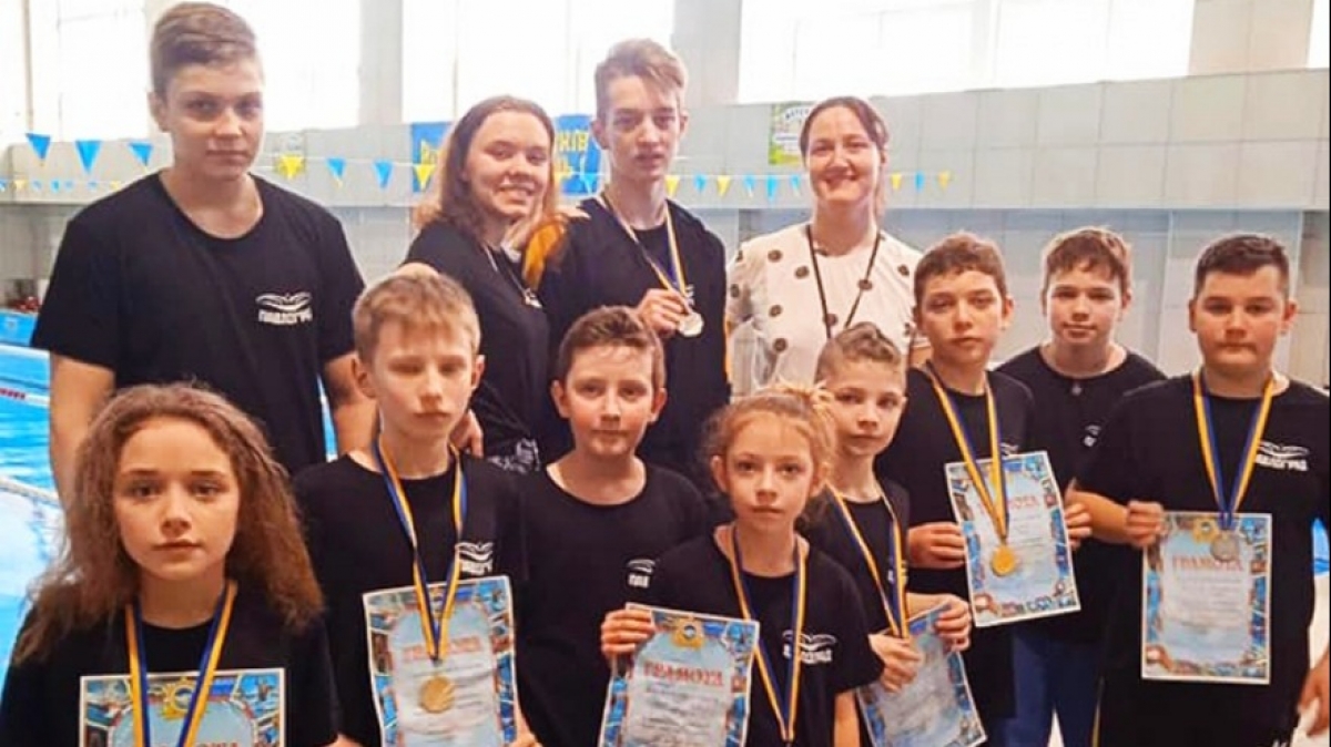 Юные пловцы из Павлограда привезли домой 7 медалей