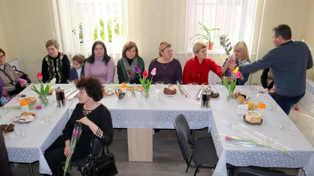 В Павлограде с праздником весны поздравили жен и матерей участников и погибших ветеранов АТО