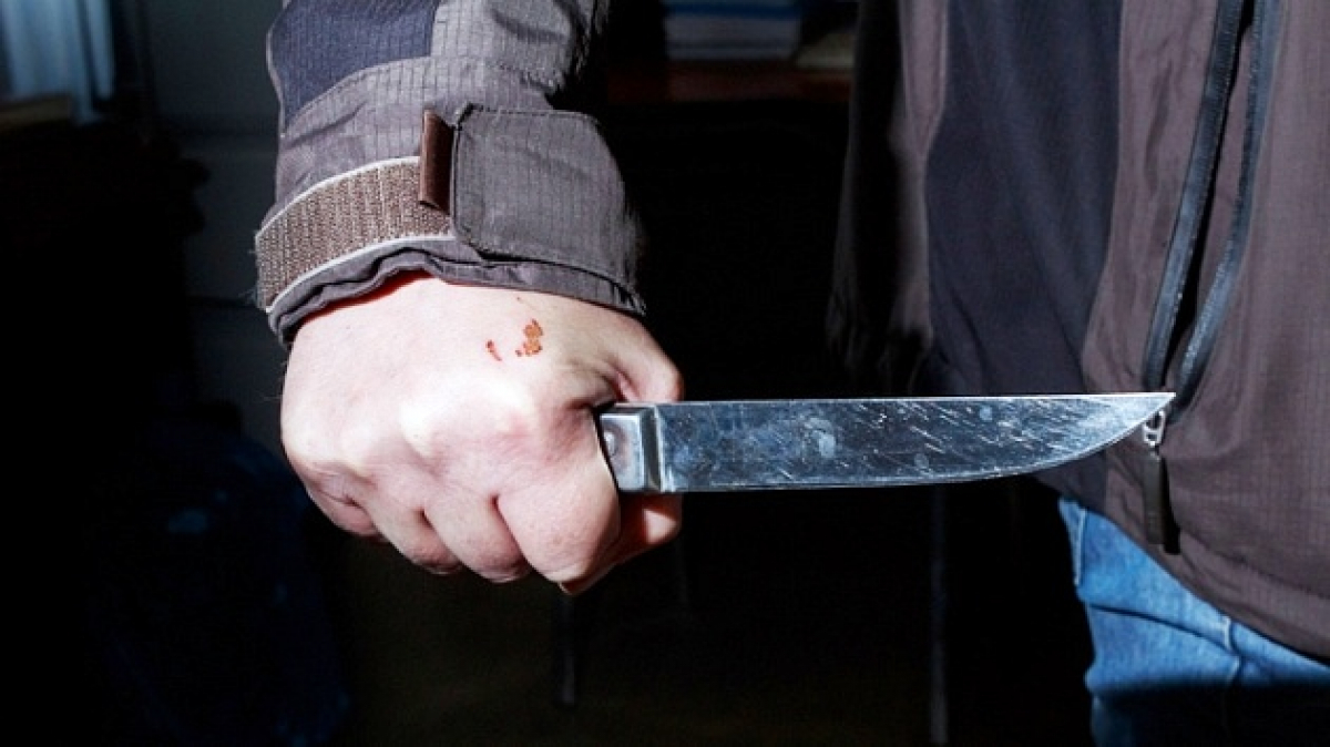 В Павлограде пьяный шахтер зарезал подростка