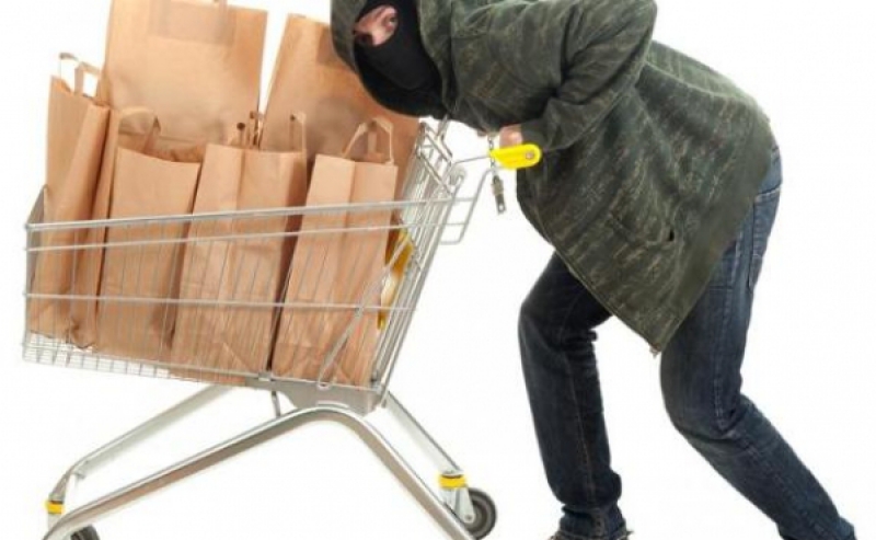 За несколько дней терновчанин обокрал 3 магазина и тир