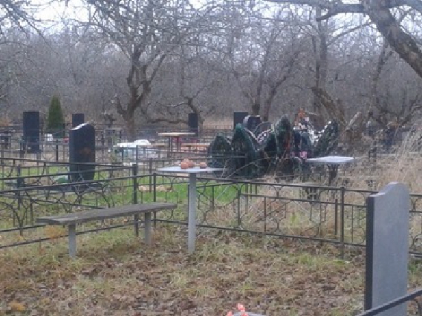  В Павлограде вандал надругался над могилой