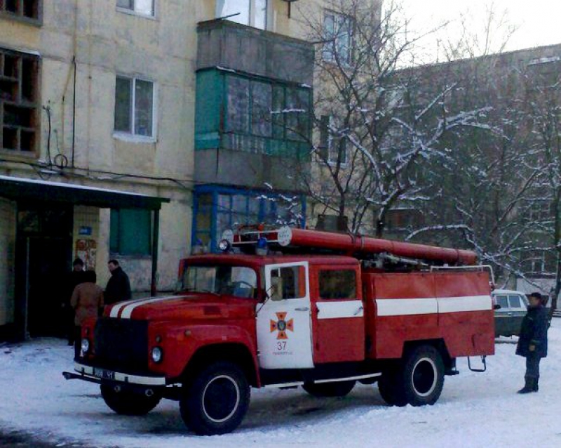 В Павлограде во время пожара в шахте лифта спасли женщину
