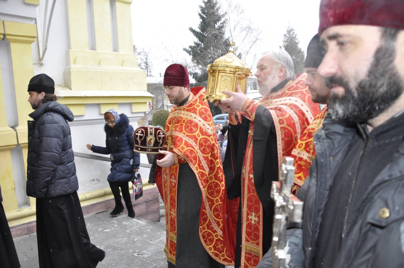В Павлоград прибыли мощи Пантелеимона Целителя