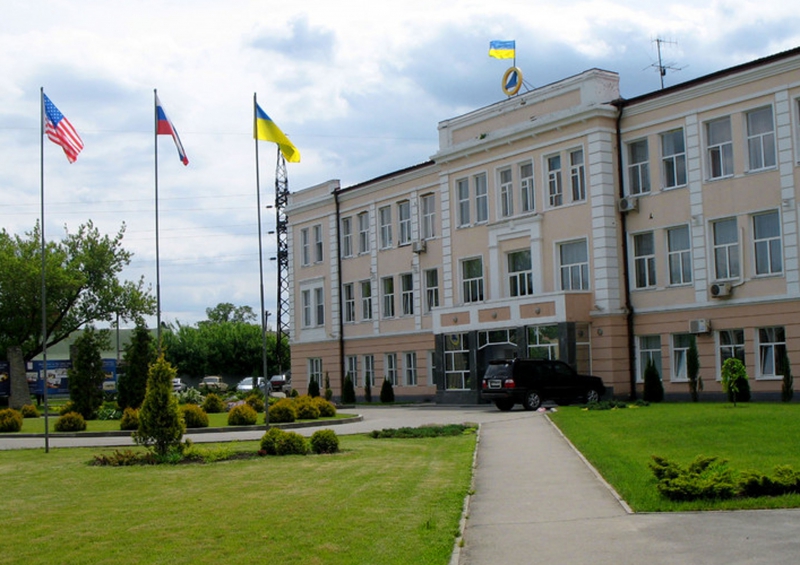 Павлоградский химзавод купил промышленного масла почти на 12 миллионов без тендера