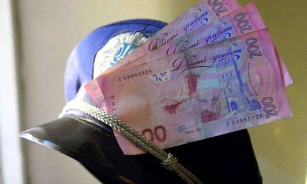 Начальника полиции уличили на взятке