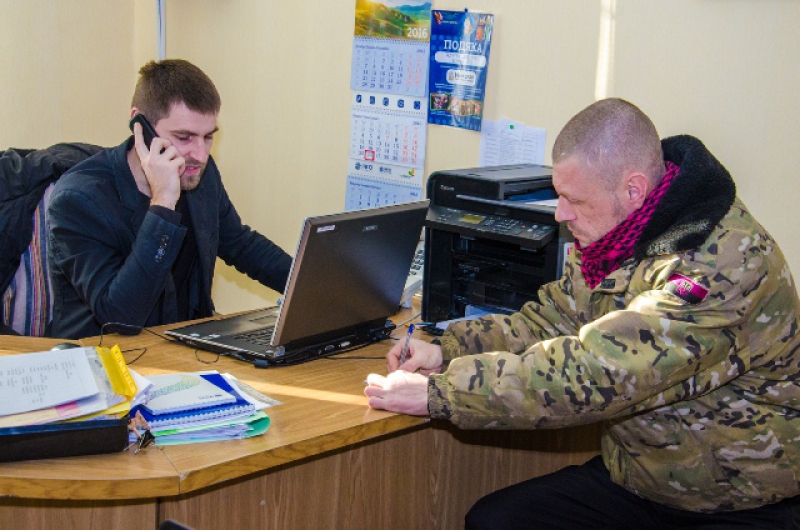 На Днепропетровщине создают первый в Украине единый реестр бойцов АТО: в списке уже более 14 тыс. военных