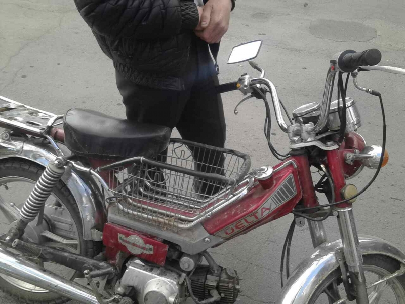 В Терновке работники полиции изъяли наркотики у водителя мопеда