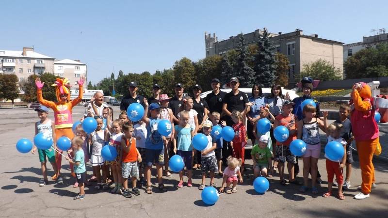 В Павлограде полицейские организовали праздник для детей 