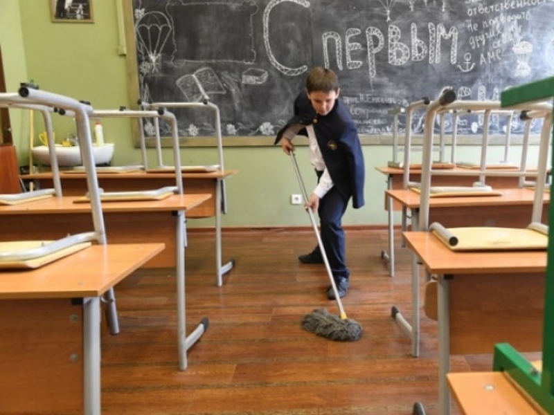 Ученики не должны убирать в классах, а родители не должны сдавать деньги на ремонт 