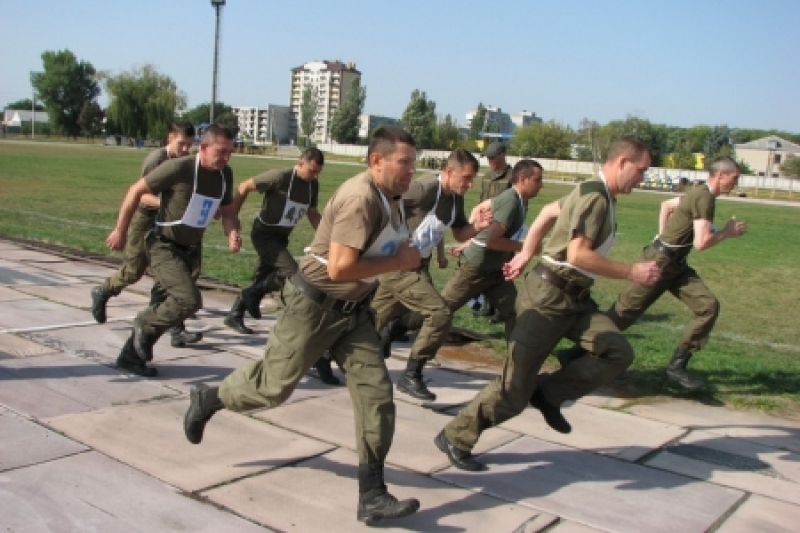  Павлоградские гвардейцы прошли проверку физической подготовки 