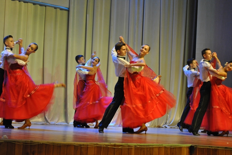 В Павлограде прошел 2-й открытый Фестиваль бального танца «Танцы без границ»