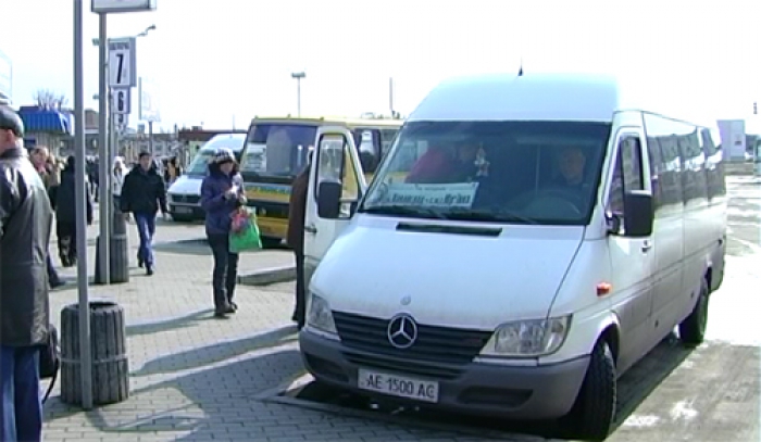  Вместо больших «Эталон» павлоградцев возят старые «Газели».