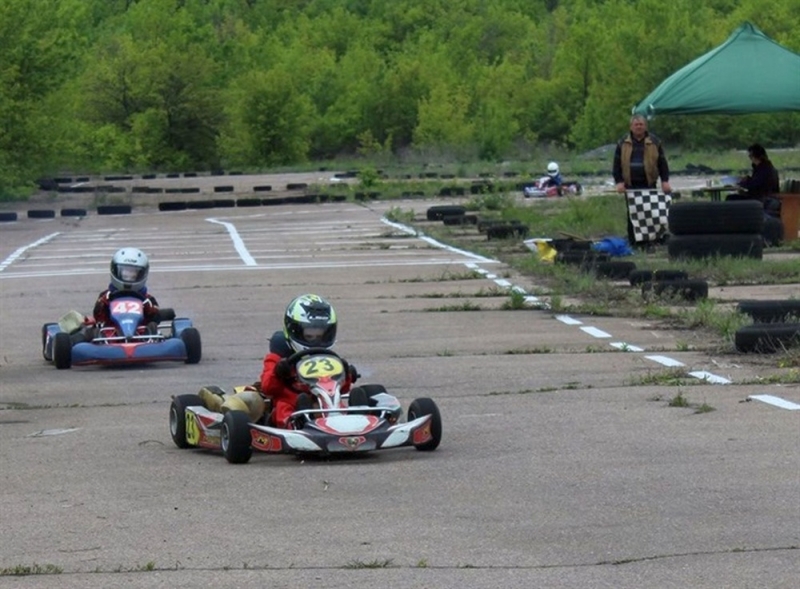 Павлоградцы – серебряные призеры соревнований по картингу 