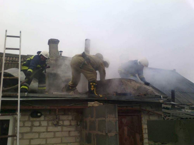 В Павлограде загорелся дом. Спасатели просят соблюдать правила безопасности при эксплуатации печей 