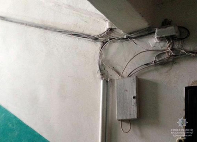 В Павлограде полицейские задержали вора кабеля связи