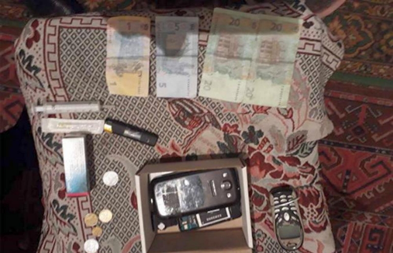 У терновчанина полицейские изъяли каннабис и метамфетамин (ФОТО)