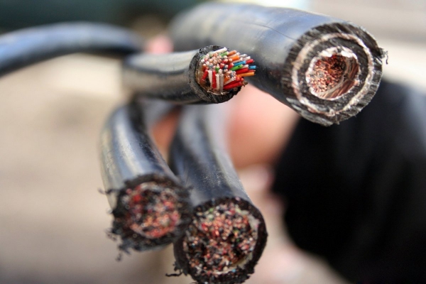 201 случай кражи телефонного кабеля зарегистрировали в Павлограде с начала года