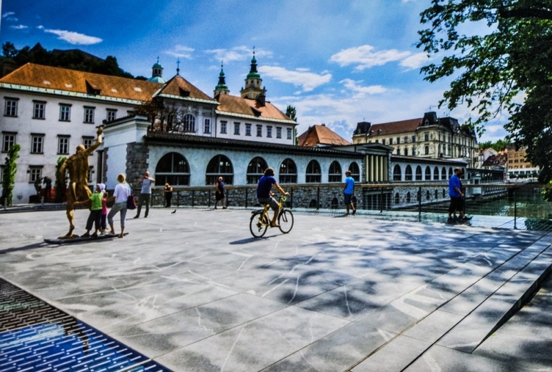 Юных художников области приглашают нарисовать страну с сине-зелеными глазами