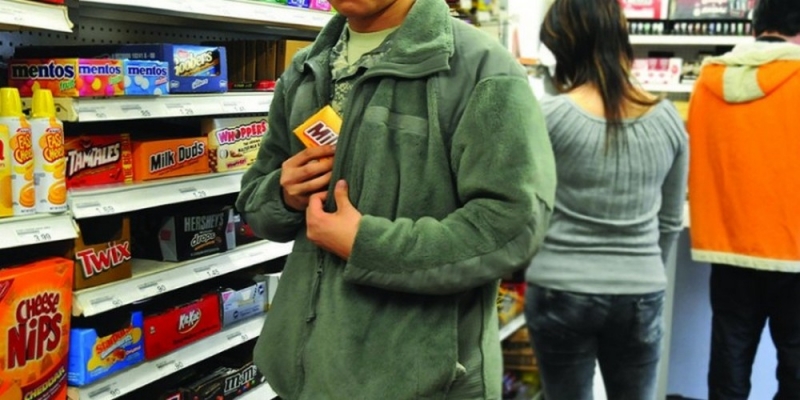 В Павлограде задержали сладкого ворюжку