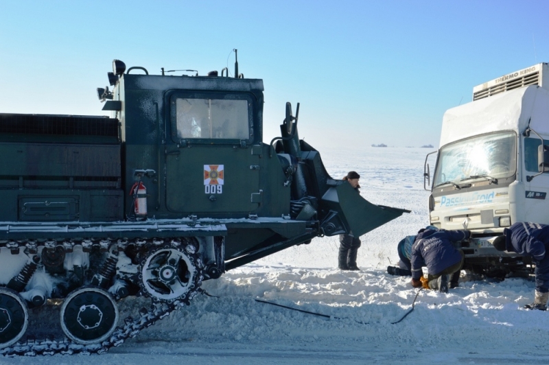 На Павлоградщине ситуация на дорогах остается сложной (ФОТО)
