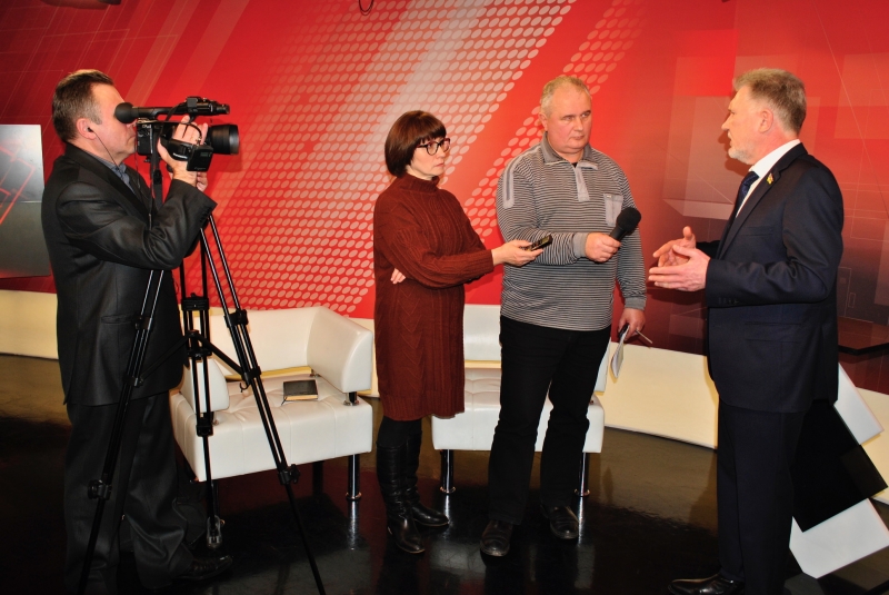 Сегодня в 19:00 Артур Мартовицкий отчитается о своей работе в эфире 34-го канала