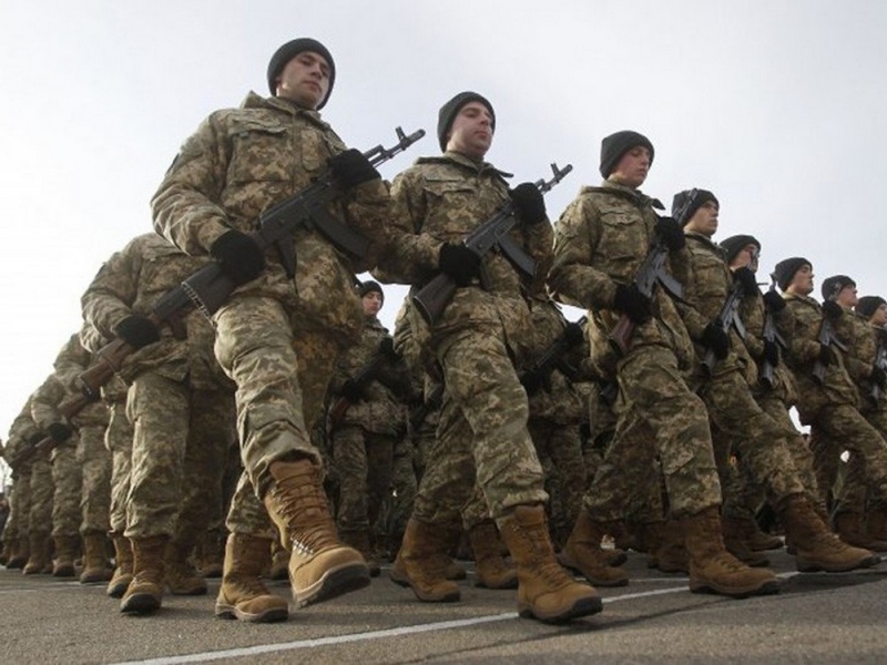 Президент Украины определил сроки очередного призыва в армию