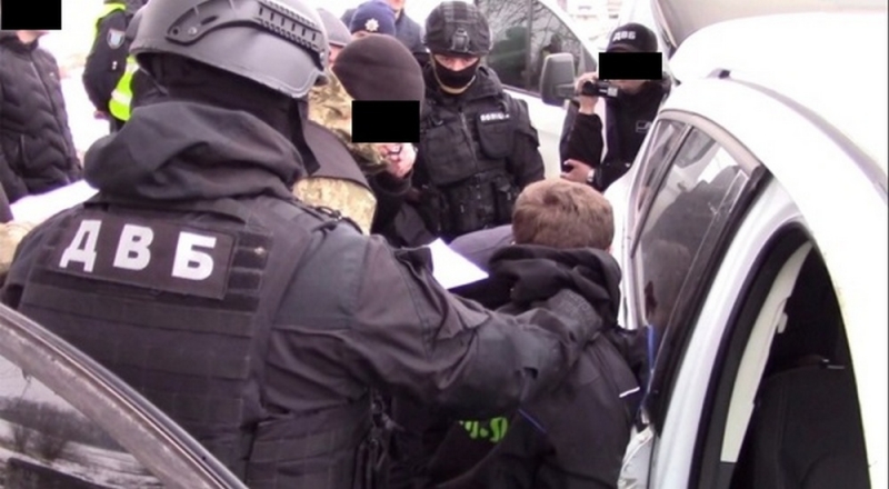 В Павлограде задержали преступную наркогруппу, которую «крышевали» правоохранители