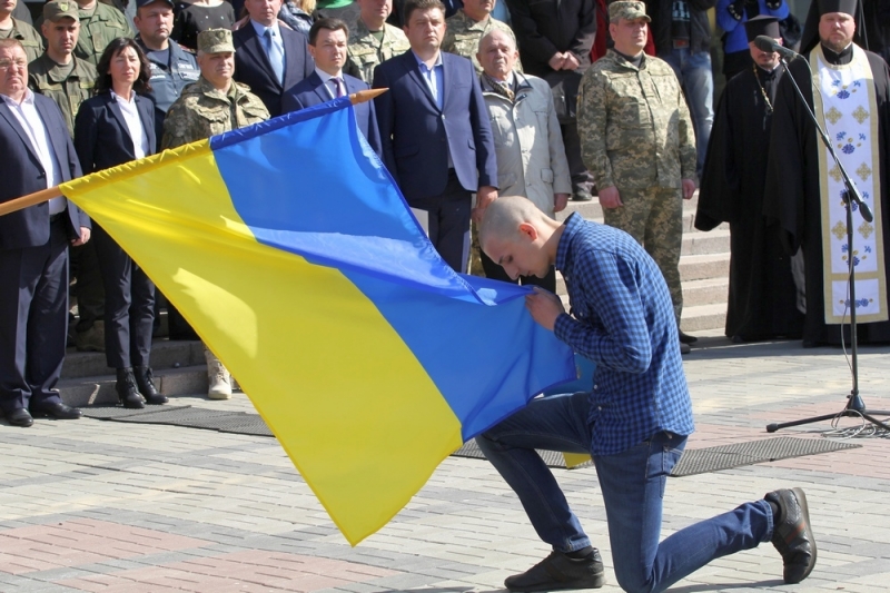 Первые 120 призывников Днепропетровщины уже отправились в армию
