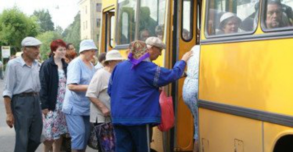 Павлоград без автобусов: перевозчики угрожают остановить работу