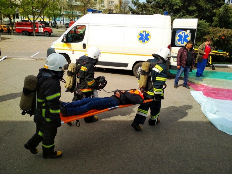 В Павлограде тушили условный пожар в Городском культурно-досуговом центре