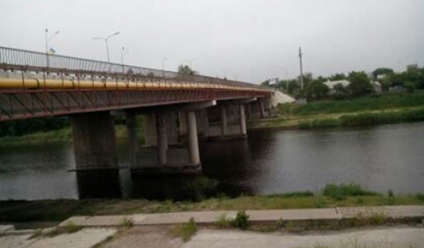 Отмывание денег на ремонте моста через реку Волчья - доказали в суде.