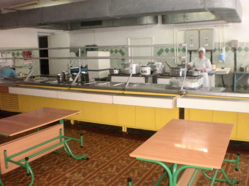 В 10 школах Днепропетровщины пищевые отходы из столовых будут превращать в удобрения