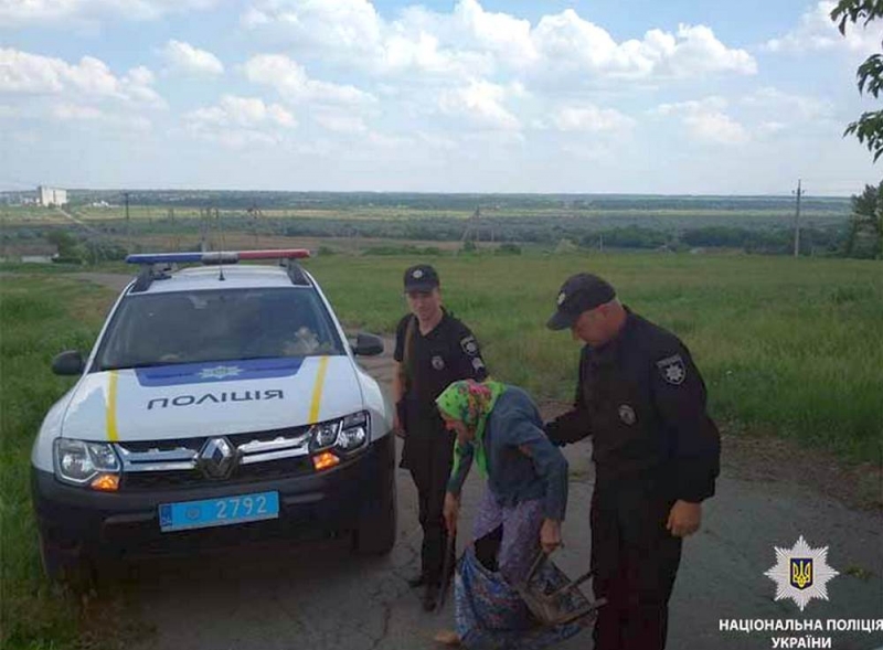 На Юрьевщине полицейские помогли 94-летней бабушке добраться домой