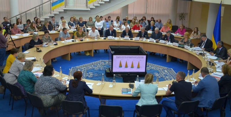 Мэры городов должны преодолевать бюрократию и легализовать рабочие места