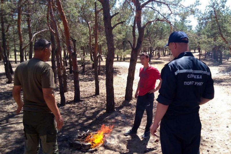 На Троицу в Павлограде рейдовая группа рассказала, как безопасно жарить шашлык