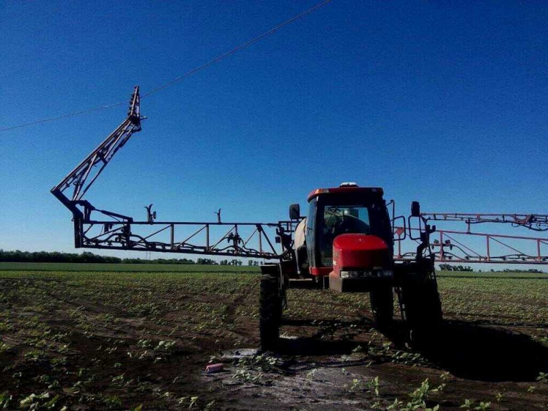 Тракторист попал в реанимацию, получив высокий разряд электротока